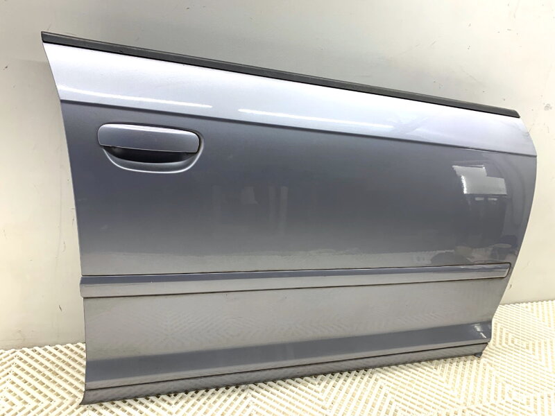 Dveře pravé přední Audi A3 (8P1) 2003 - 2013 LY7H