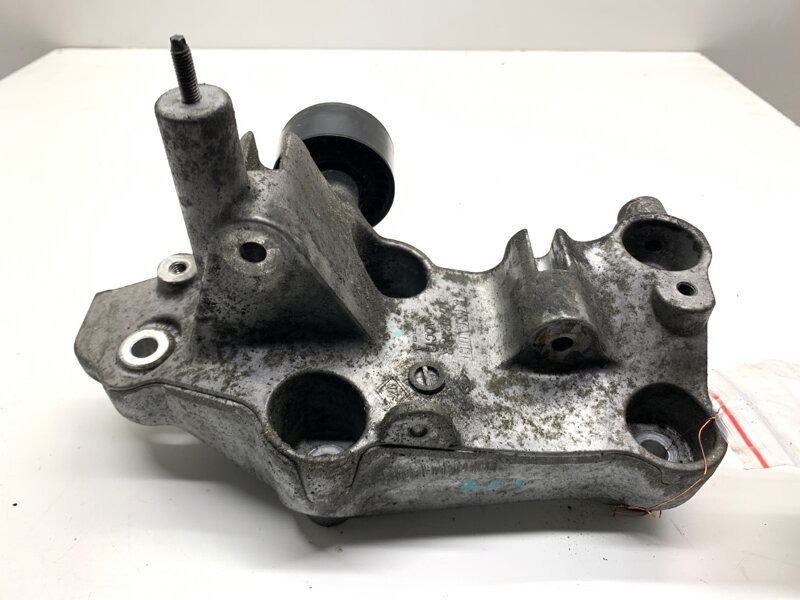 Držák uchycení alternátoru Renault Master III (FV) 2010 - 2022 117102273R