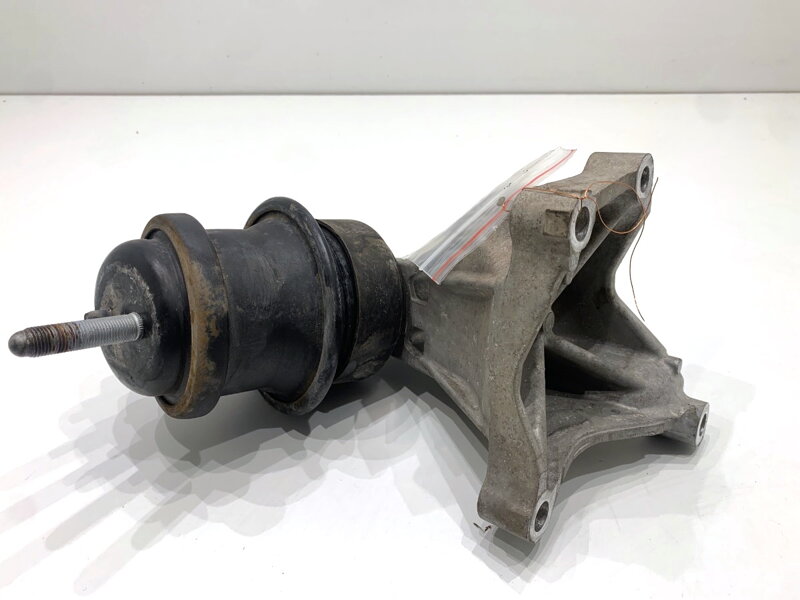 Držák motoru Lexus IS III (_E3_) 2013 - 2022