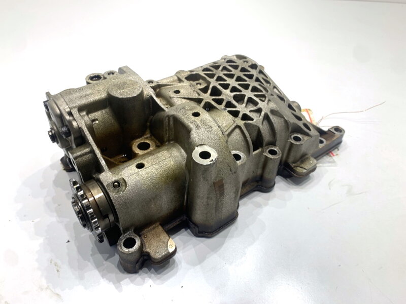 Čerpadlo oleje S wałkami balansującymi Audi A3 (8P1) 2003 - 2013 06B103535F