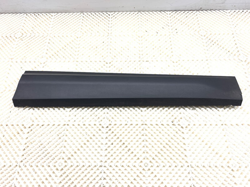 Lišta dveří pravá přední Skoda Kodiaq (NS7, NV7, NS6) 2016 - 2022 565854940