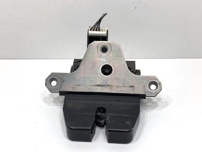 Zámek víka kufru zadní Ford Focus III 2010 - 2022 8M51-R442A66-DB