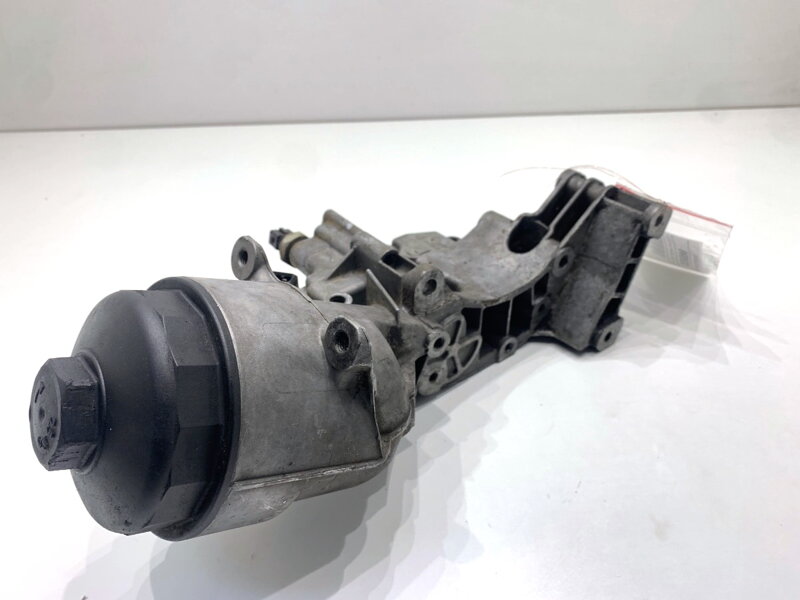 Základna filtru oleje BMW 5 (E60) 2003 - 2010 1713838