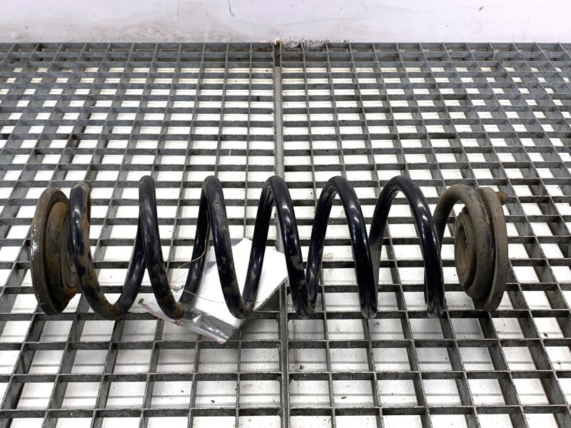 Pružina zadní VW Passat B7 Variant (365) 2010 - 2015