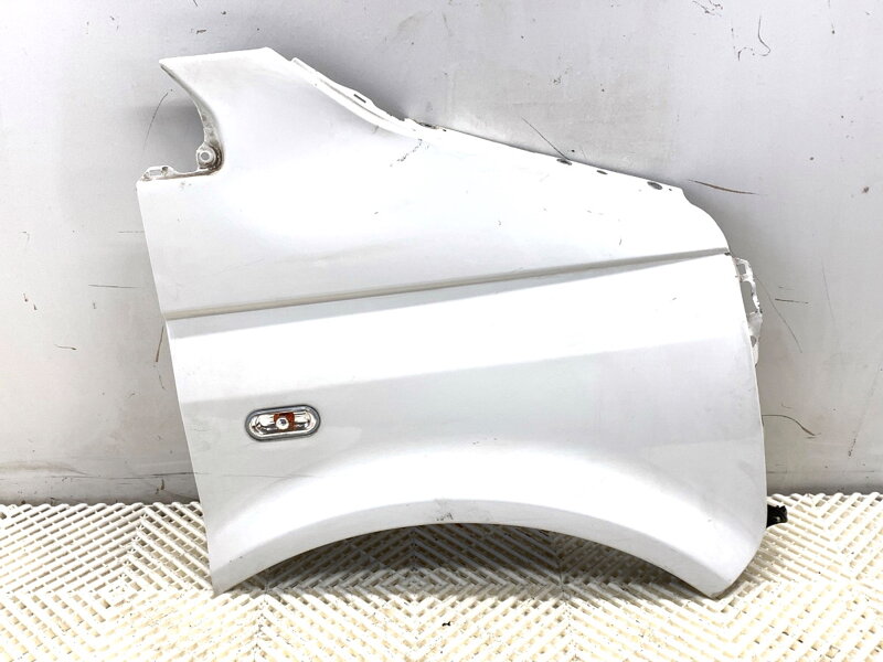 Blatník pravý přední VW Transporter V Autobus (7HB, 7HJ, 7EB, 7EJ) 2003 - 2015