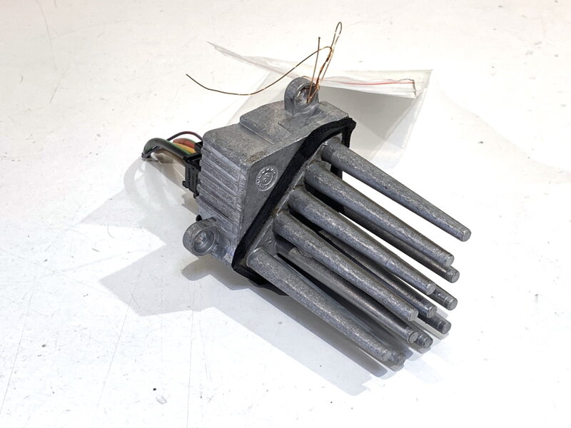 Odpor ventilátoru / ventilátory vzduchu BMW 5 (E39) 1995 - 2003 8383835