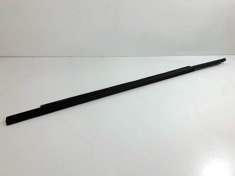 Lišta stírací přední levá Audi A4 B8 Avant (8K5) 2007 - 2015