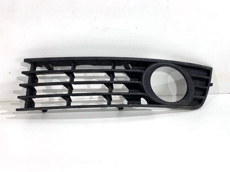 Mřížka nárazníku levá přední Audi A4 B6 (8E2) 2000 - 2005 8E0807681