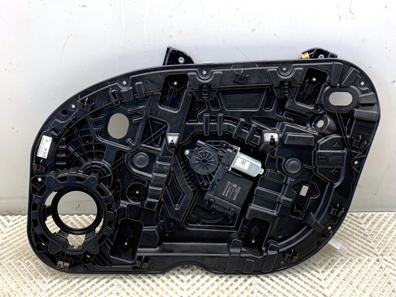 Stahovačka okna pravá přední Volvo XC60 II (246) 2017 - 2022 31416996