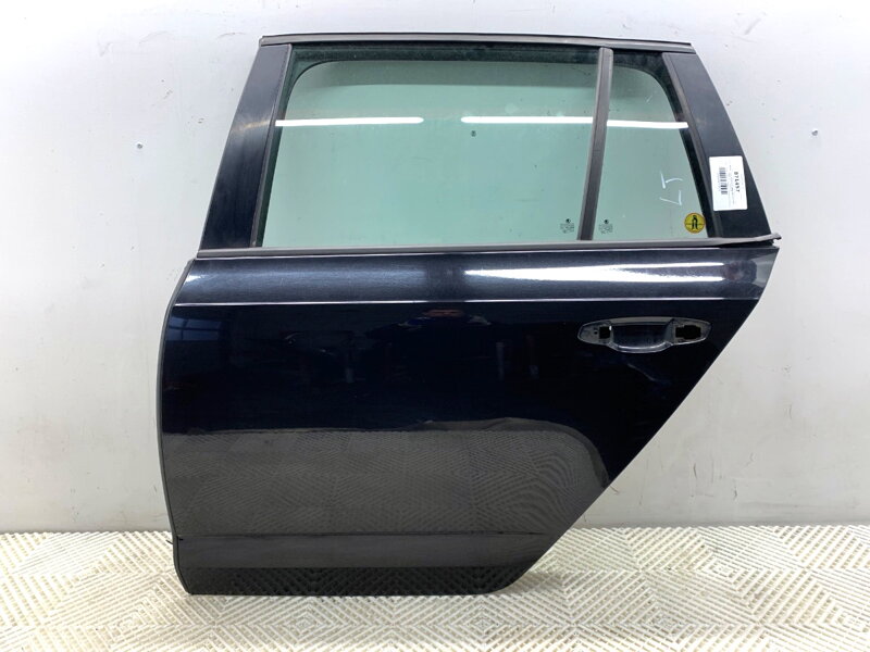 Dveře levé zadní Skoda Octavia III Combi (5E5, 5E6) 2012 - 2022 LF9R