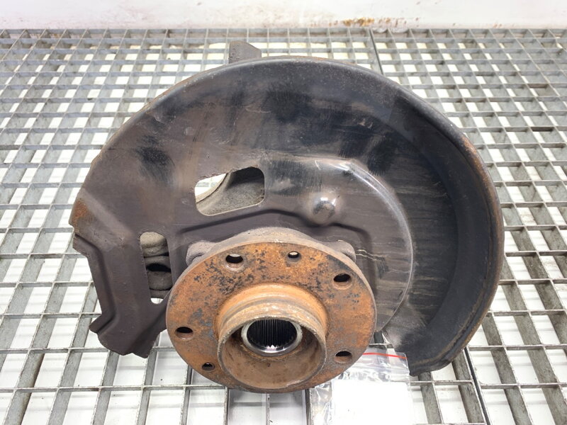 Otoč pravá přední Nissan Qashqai II SUV (J11, J11_) 2013 - 2022