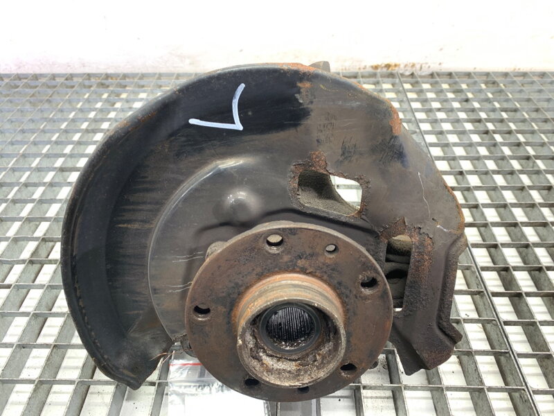 Otoč levá přední Nissan Qashqai II SUV (J11, J11_) 2013 - 2022