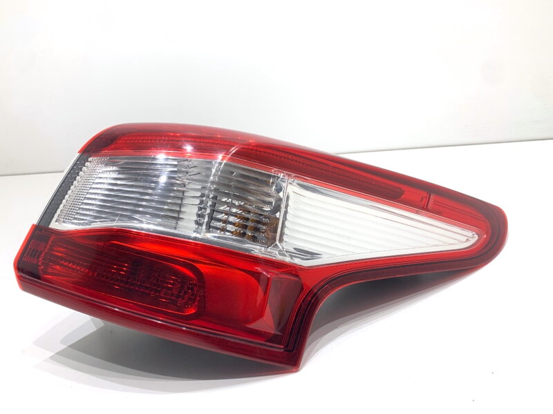 Světlo pravé zadní Nissan Qashqai II SUV (J11, J11_) 2013 - 2022 220-18013