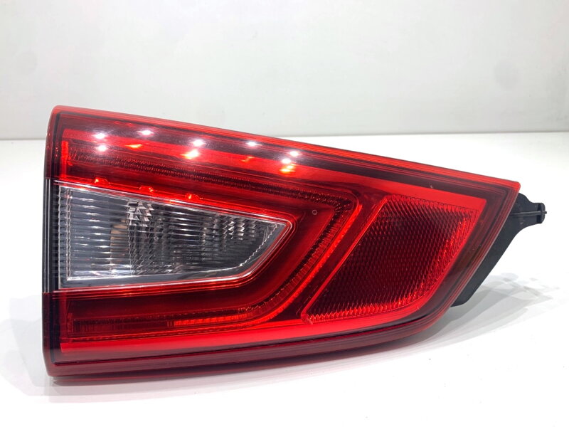 Světlo zadní levé vnitřní Nissan Qashqai II SUV (J11, J11_) 2013 - 2022 265554EA5A