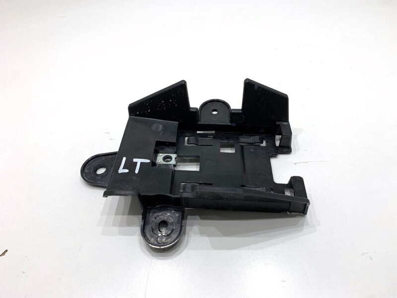 Uchycení radaru distronic levé Suzuki Swift VI (ZD_, ZC_) 2023 - 3F506-70T0