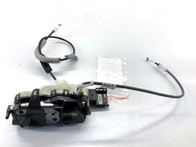 Zámek dveří pravý přední Toyota Proace Autobus (MDZ_) 2016 - 2022 084140