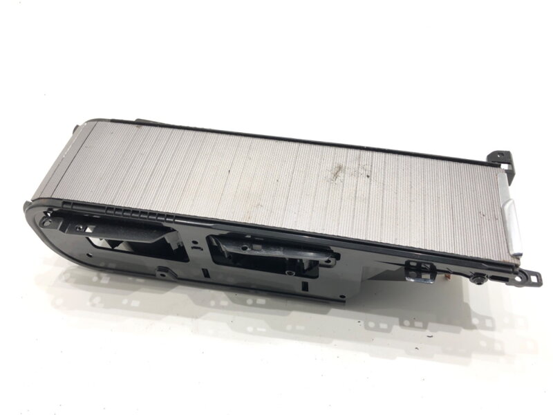 Držák NA nápoje Volvo XC60 II (246) 2017 - 2022 311609601