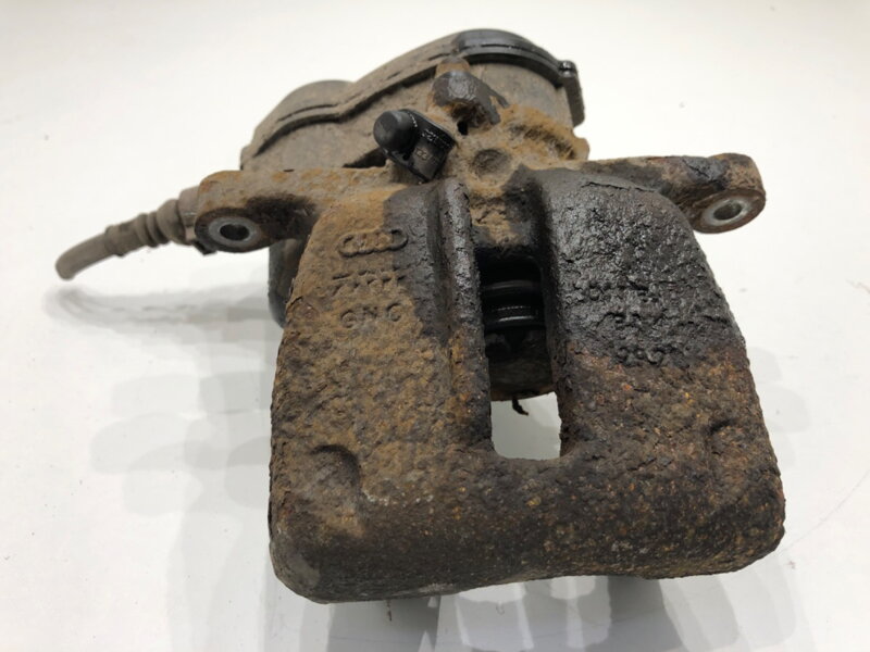 Brzdový třmen pravý zadní Audi A6 C7 Avant (4G5, 4GD) 2011 - 2018