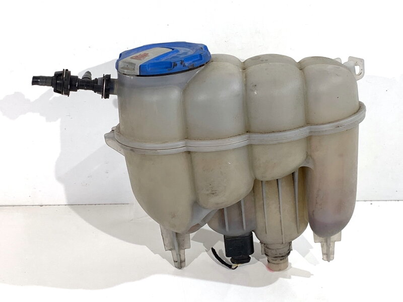 Vyrovnávací nádobka chladicí kapaliny Audi A4 Allroad B9 (8WH, 8WJ) 2016 - 2022 8W0121405E