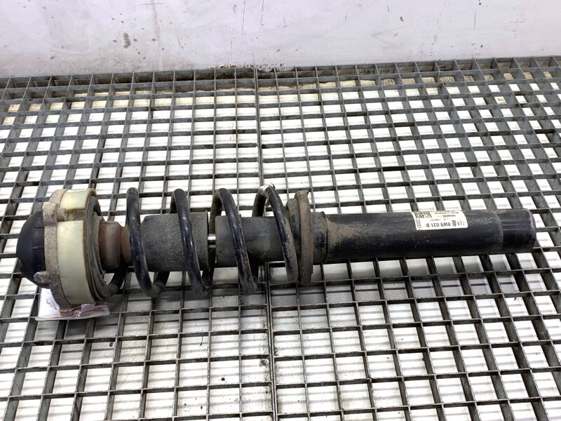 Tlumič pravý přední S pružinou Audi A4 Allroad B9 (8WH, 8WJ) 2016 - 2022 8W9031D