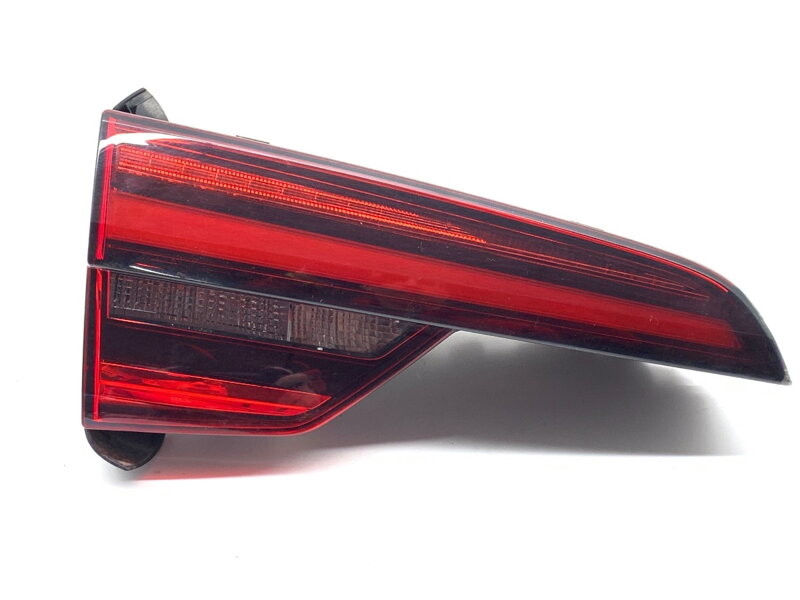 Světlo zadní levé vnitřní Audi A4 Allroad B9 (8WH, 8WJ) 2016 - 2022 8W9945093D