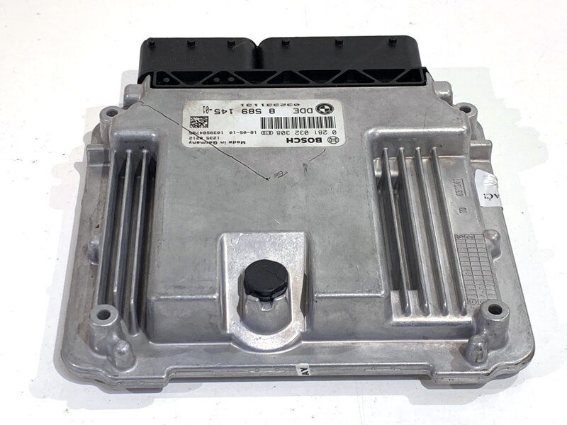 Řídicí jednotka motoru BMW 3 (F30, F80) 2011 - 2018 8589145
