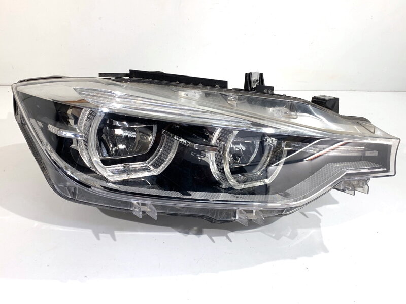 Světlo pravé přední LED BMW 3 (F30, F80) 2011 - 2018 7419634