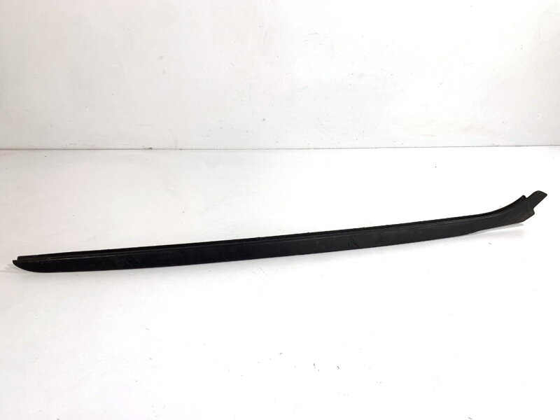 Lišta stírací přední levá BMW 3 (F30, F80) 2011 - 2018 7258188