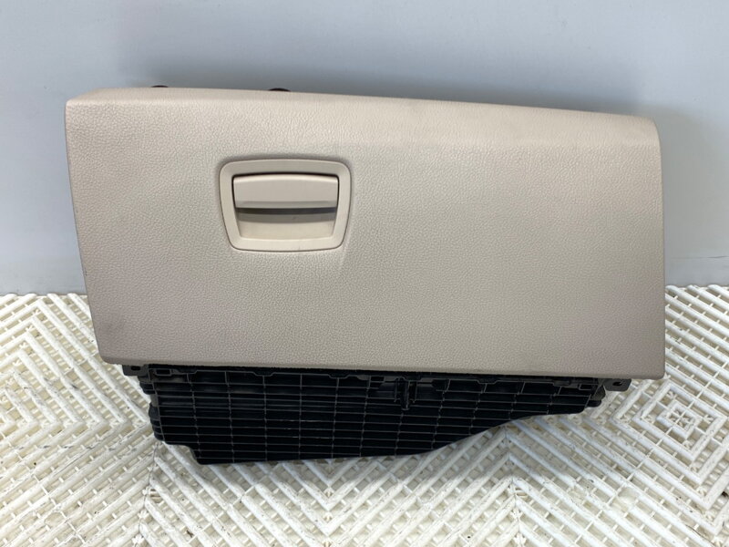 Odkládací schránka spolujezdce BMW 5 (F10) 2009 - 2016 9166683