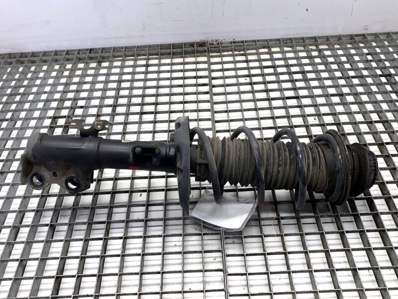 Tlumič levý přední S pružinou Toyota Yaris (_P21_, _PA1_, _PH1_) 2020 -