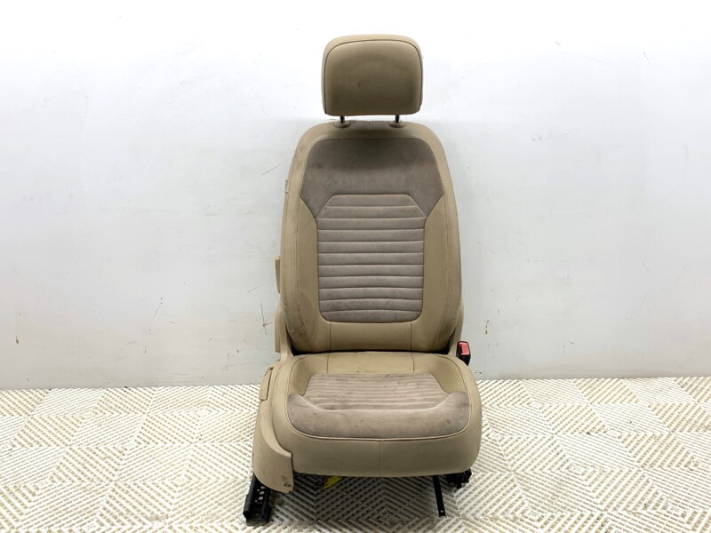 Sedadlo pravé přední VW Passat B7 Variant (365) 2010 - 2015