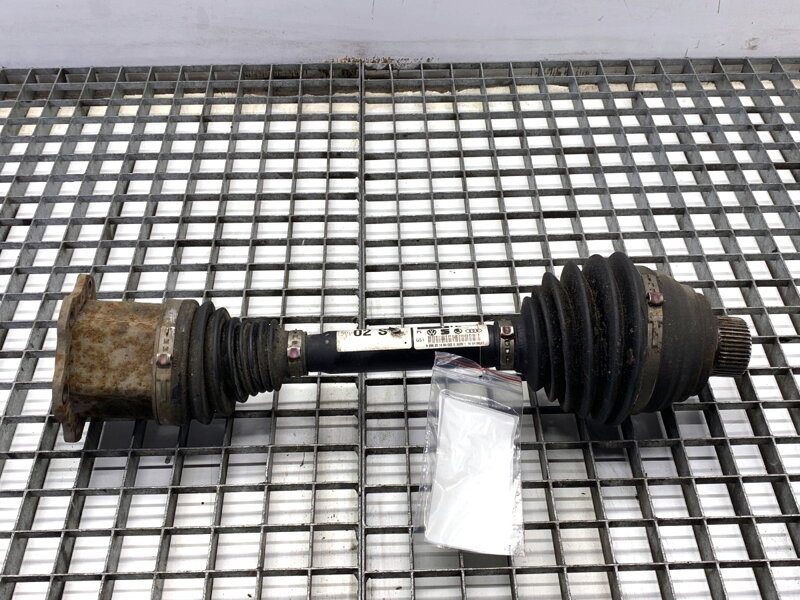 Poloosa levá přední Audi A5 (8T3) 2007 - 2017 8K0407271E