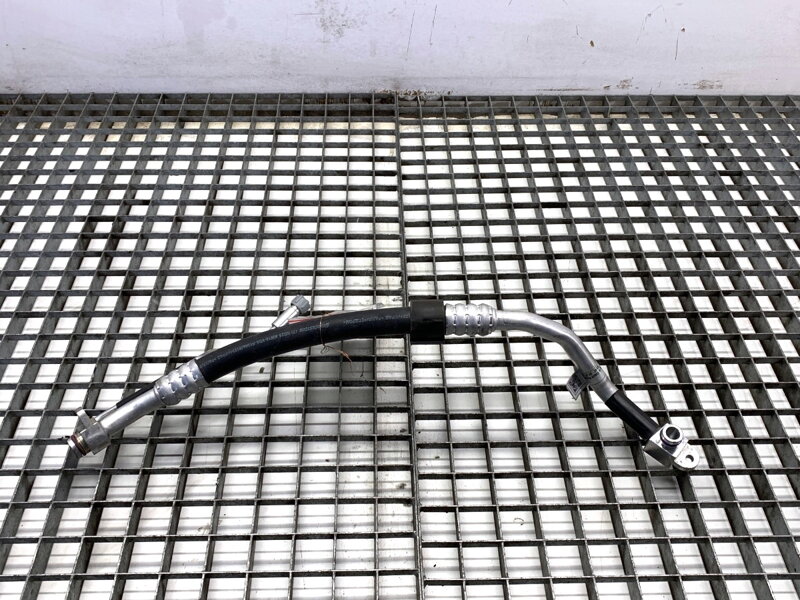 Hadice klimatizace Audi A4 B9 (8W2, 8WC) 2015 - 2022 8W1816740