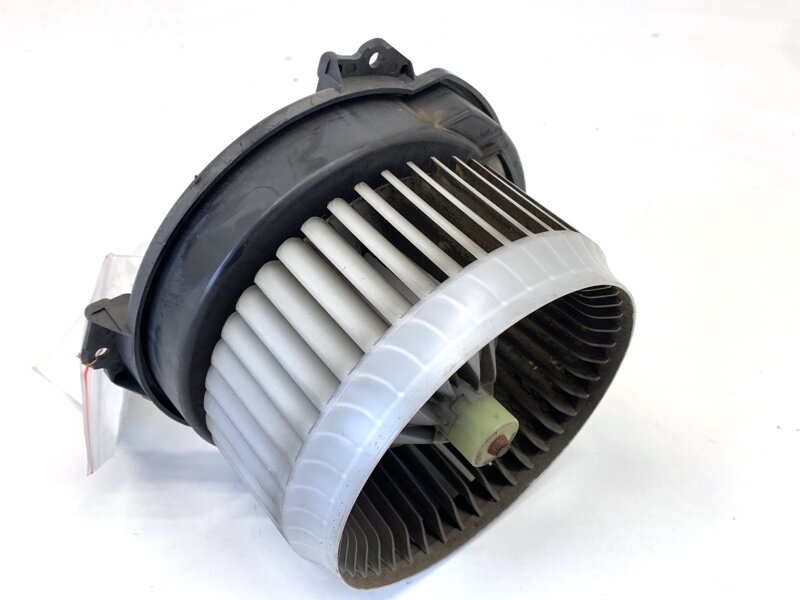 Ventilátor topení Jeep Cherokee (KL) 2013 - 2022 F011500111