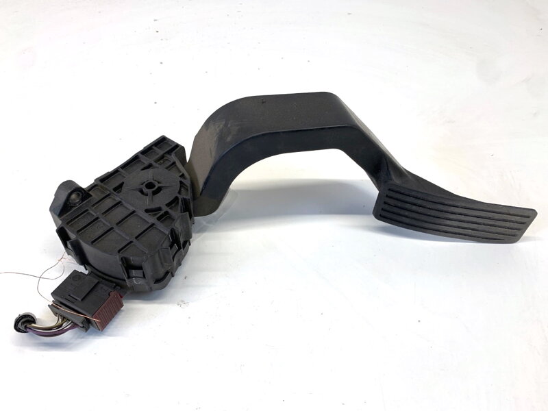 Plynový pedál Jeep Cherokee (KL) 2013 - 2022 D1407-080956