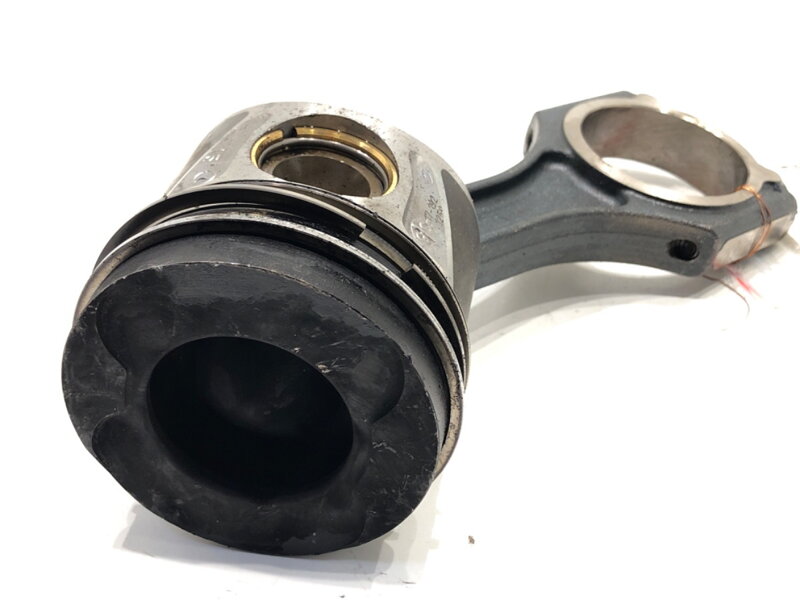 Píst S ojnicí Mercedes-benz Class GLA (X156) 2013 - 2022 65100