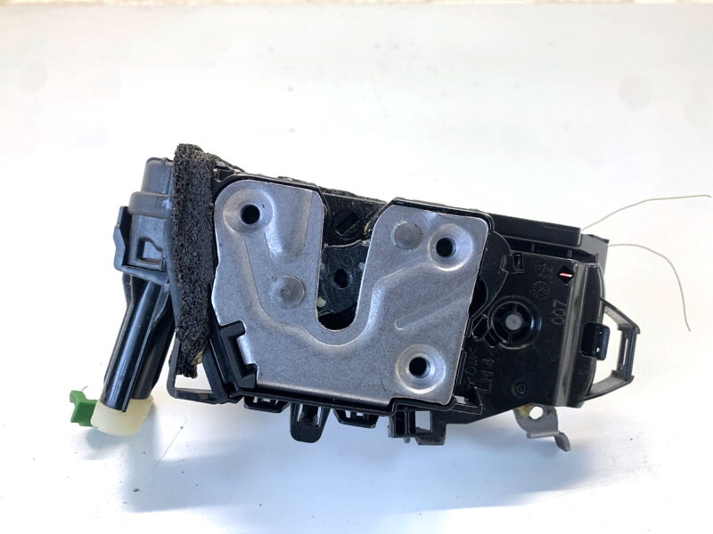 Zámek dveří levý přední Nissan Micra V (K14) 2016 - 2022 805015FA1A