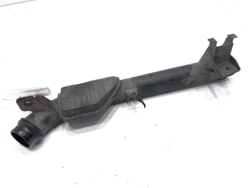 Vzduchové potrubí Peugeot 3008 SUV (MC_, MR_, MJ_, M4_) 2016 - 2022 9814162980