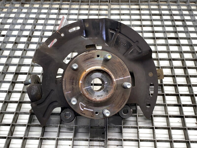 Otoč pravá přední KIA Ceed (CD) 2018 - 2022