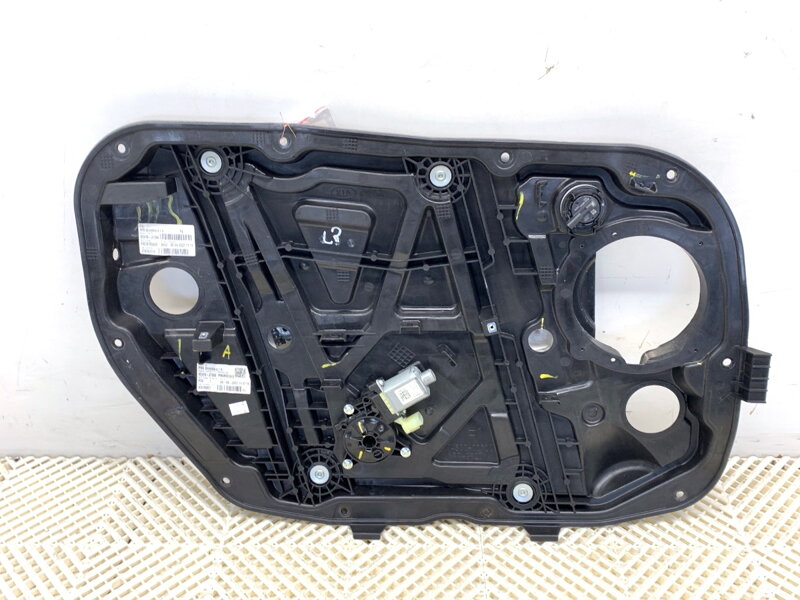 Stahovačka okna levá přední KIA Ceed (CD) 2018 - 2022 82470-J7000