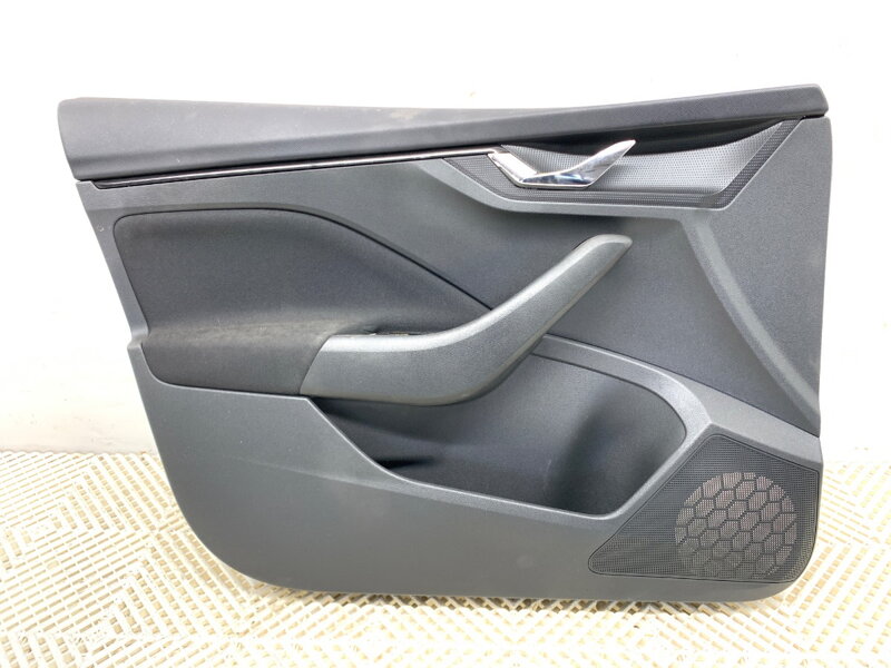 Tapecírung dveří levý přední Skoda Kamiq (NW4) 2019 - 2022