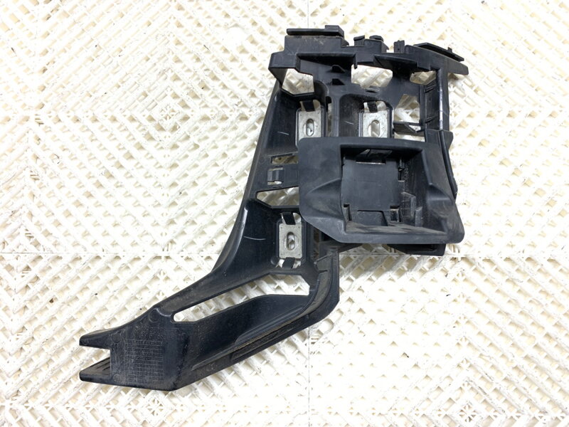 Držák nárazníku pravý zadní Mercedes-benz GLE (V167) 2018 - A1678804000