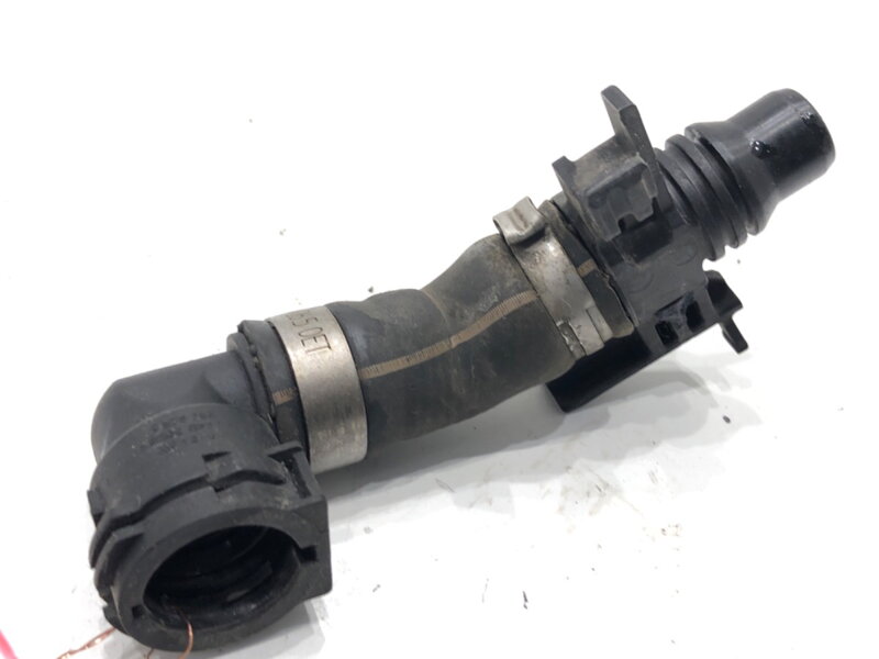 Potrubí vody BMW X4 (G02, F98) 2018 - 2022 8472308