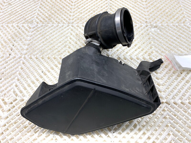 Rezonátor vzduchu BMW X4 (G02, F98) 2018 - 2022 8635110