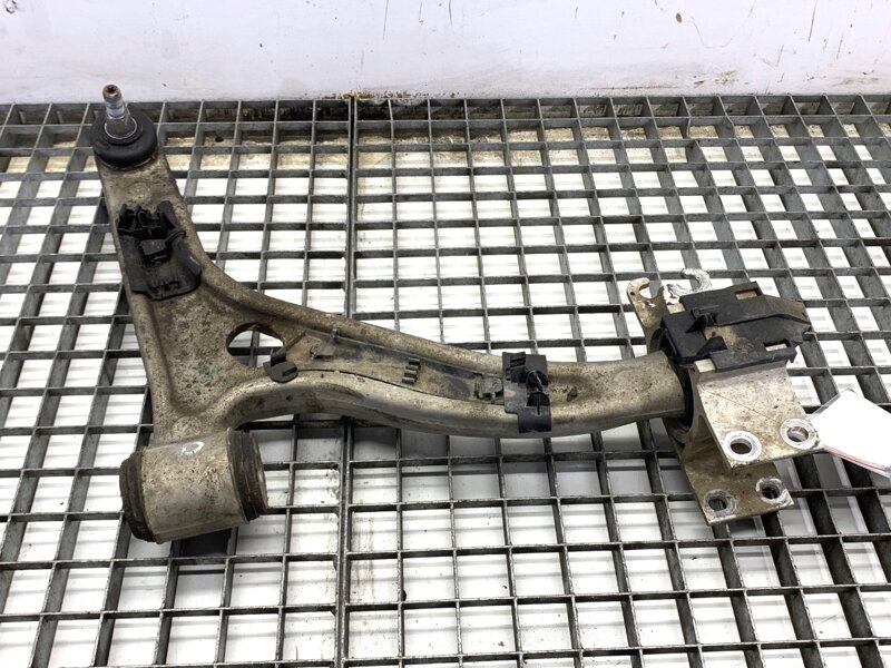 Rameno pravé přední Mercedes-benz Class A (W176) 2012 - 2018