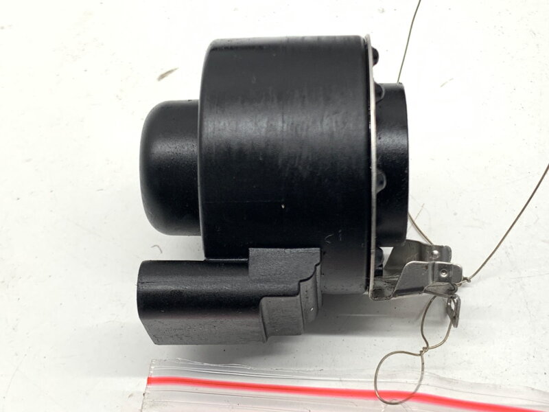 Ventil elektroventil Tesla Model Y (5YJY) 2019 - 2022 1501100-CL-C