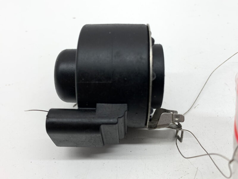 Ventil elektroventil Tesla Model Y (5YJY) 2019 - 2022 1501100-CL-C