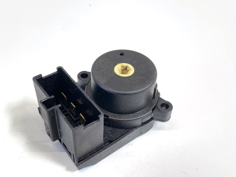 Kostka / konektor spínací skříňky Land Rover Freelander I (L314) 1998 - 2006 YXB100350