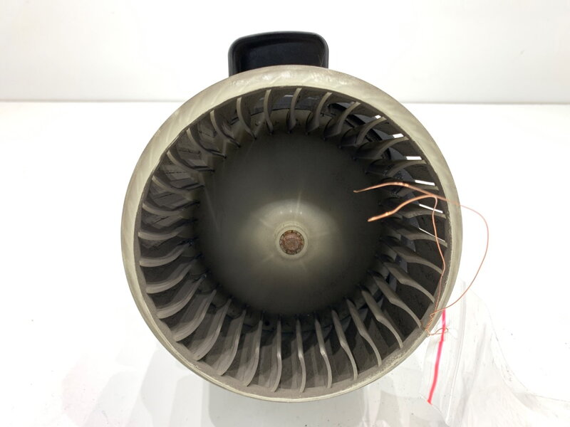 Ventilátor topení Audi A8 D4 (4H2, 4H8, 4HC, 4HL) 2009 - 2018 4H1820021B
