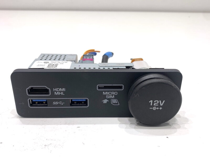 Zásuvka / uložení USB Jaguar XF Sportbrake (X260) 2017 - 2022 FW93-19E110-AE